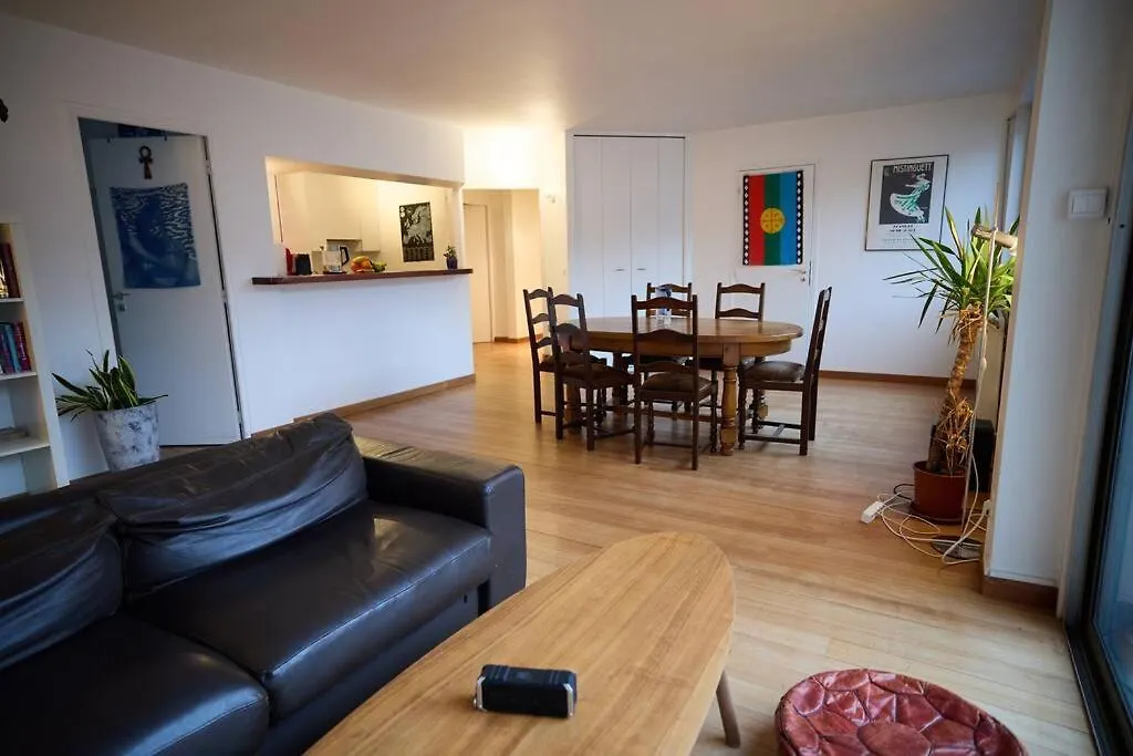 Luxury Centric Flat In Apartment Paris